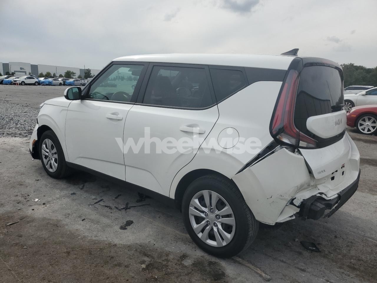 Photo 2 of 2024 KIA SOUL LX (VIN KNDJ23AU6R7228557)
