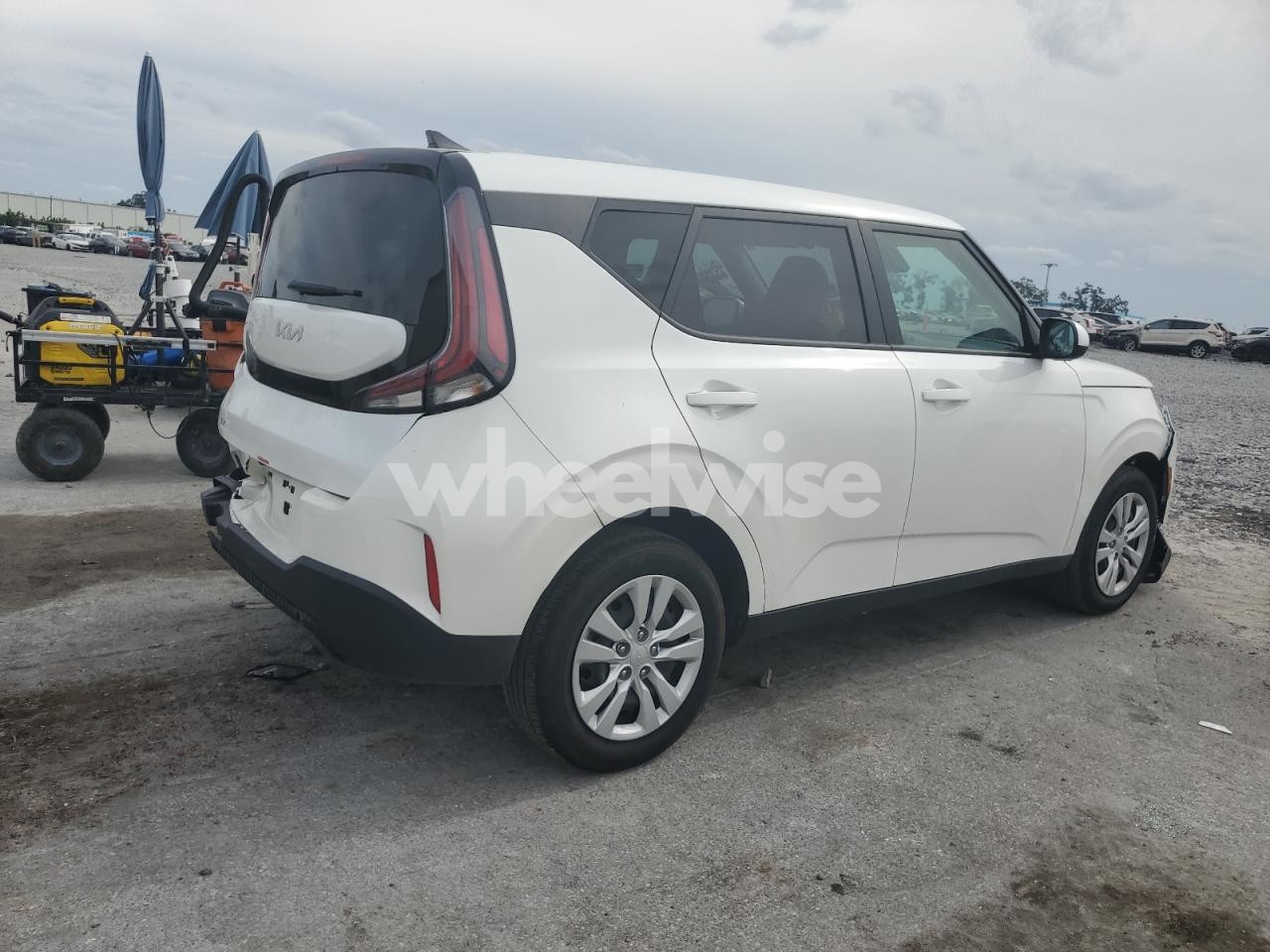 Photo 3 of 2024 KIA SOUL LX (VIN KNDJ23AU6R7228557)