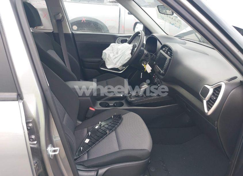 Photo 5 of 2024 Kia Soul LX/S (VIN KNDJ23AU6R7911097)