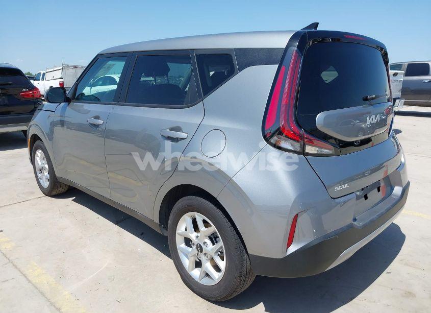 Photo 3 of 2025 Kia Soul LX (VIN KNDJ23AU6S7922476)