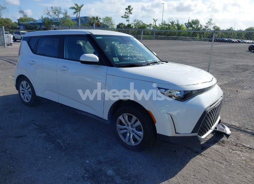 2025 Kia Soul LX (VIN KNDJ23AU6S7933784) main photo