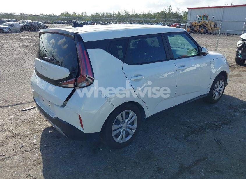 Photo 4 of 2025 Kia Soul LX (VIN KNDJ23AU6S7933784)