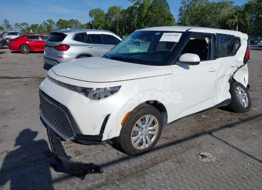 Photo 6 of 2025 Kia Soul LX (VIN KNDJ23AU6S7933784)