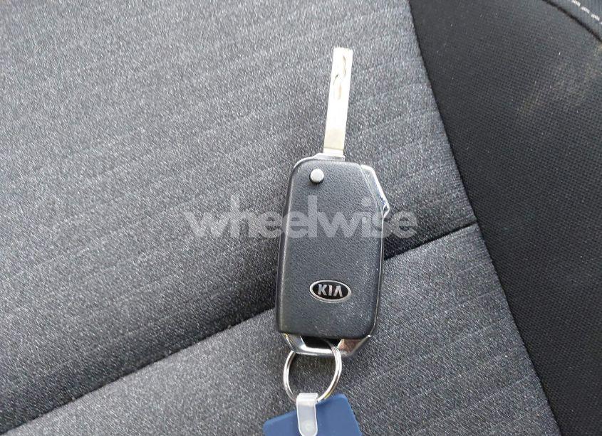 Photo 11 of 2020 Kia Soul S (VIN KNDJ23AU7L7004317)