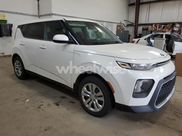 Photo 11 of 2020 KIA SOUL LX (VIN KNDJ23AU7L7062279)
