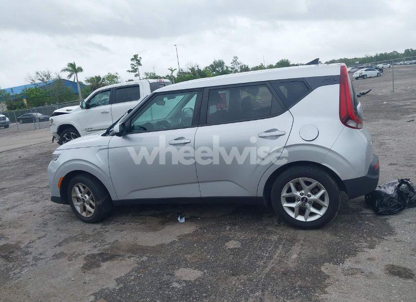 Photo 13 of 2020 Kia Soul S (VIN KNDJ23AU7L7110041)