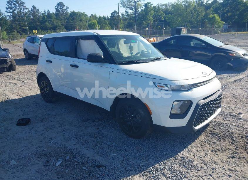2021 Kia Soul LX (VIN KNDJ23AU7M7143705) main photo