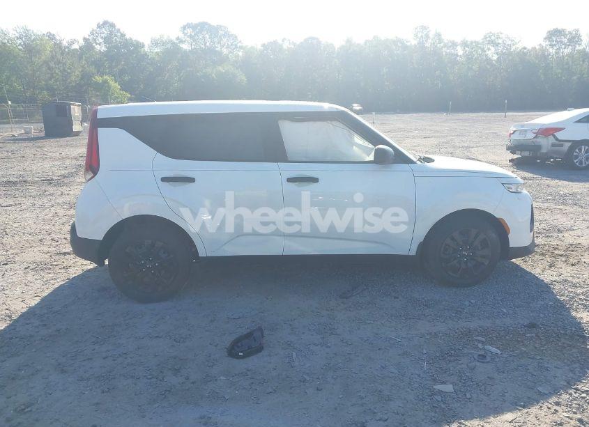 Photo 13 of 2021 Kia Soul LX (VIN KNDJ23AU7M7143705)