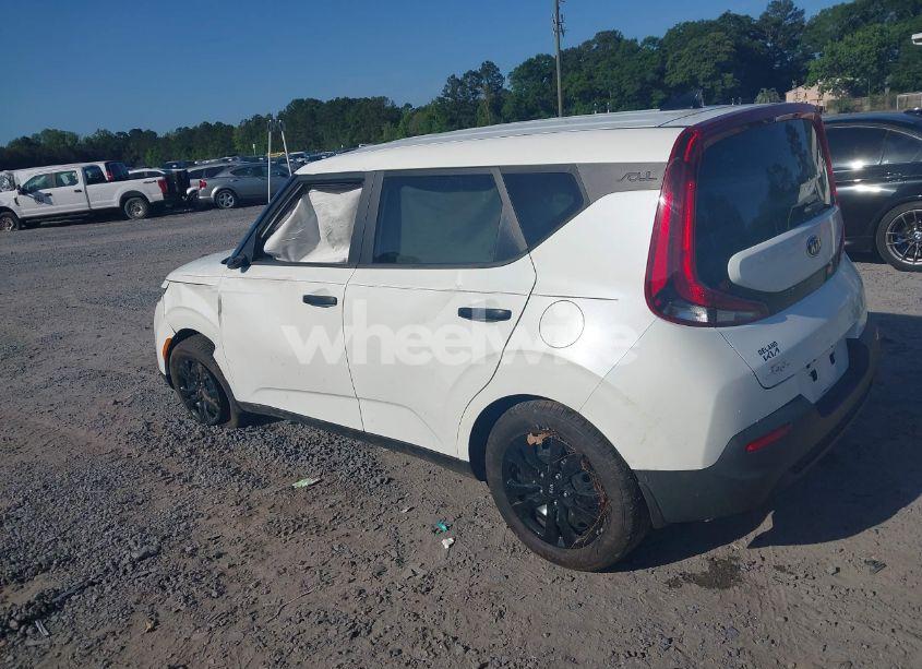 Photo 3 of 2021 Kia Soul LX (VIN KNDJ23AU7M7143705)