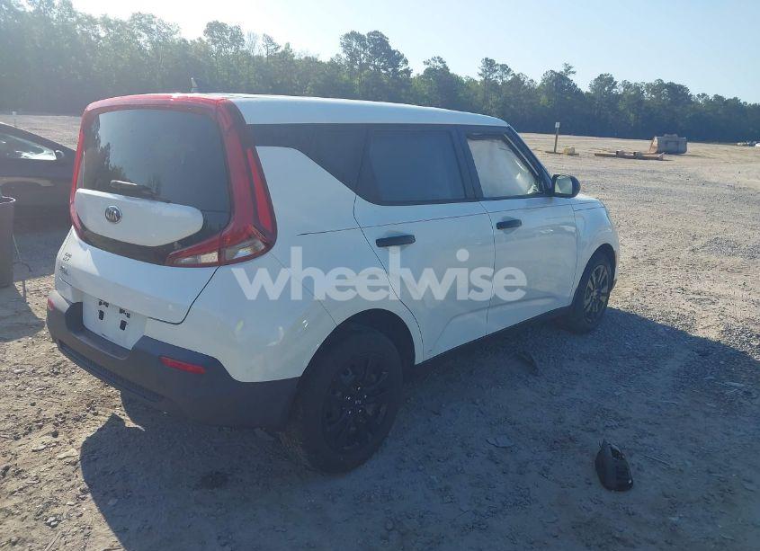 Photo 4 of 2021 Kia Soul LX (VIN KNDJ23AU7M7143705)