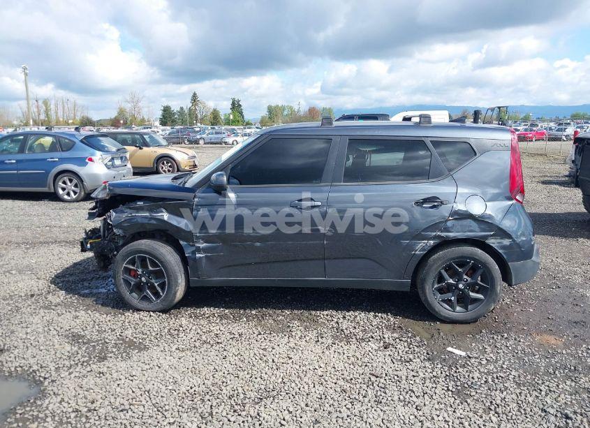 Photo 15 of 2021 Kia Soul S (VIN KNDJ23AU7M7754527)