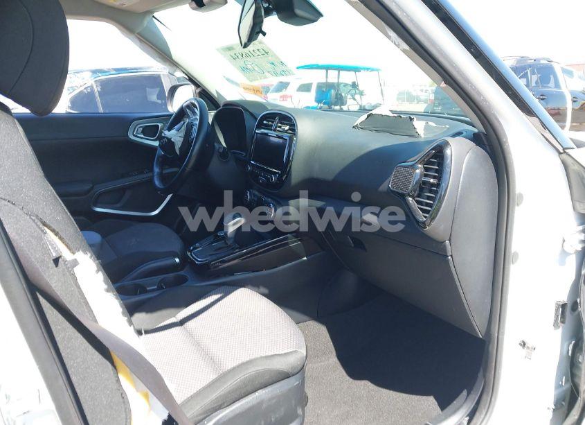 Photo 5 of 2022 Kia Soul X-LINE (VIN KNDJ23AU7N7163695)