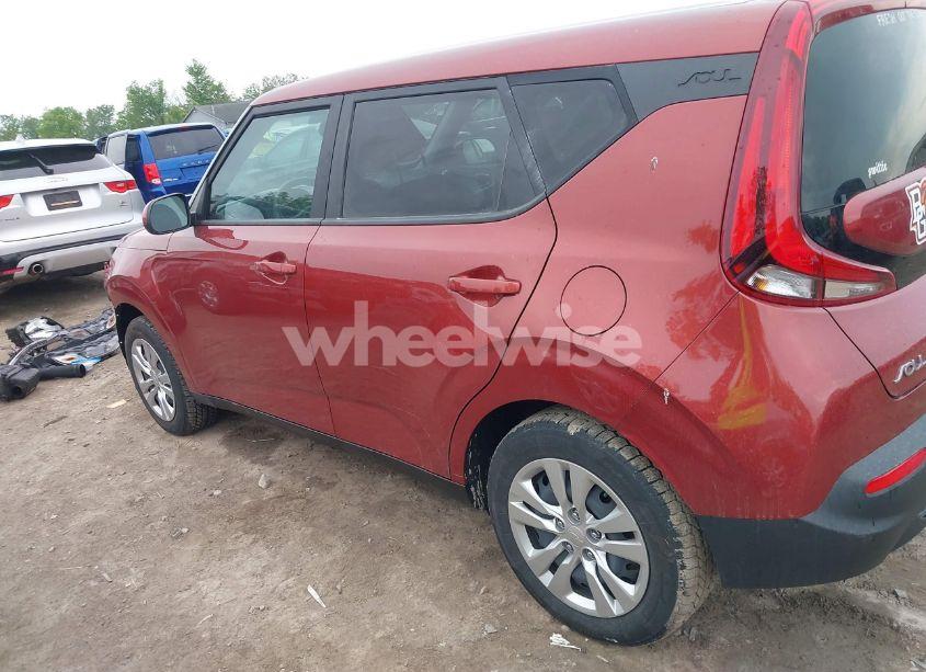 Photo 14 of 2022 Kia Soul LX (VIN KNDJ23AU7N7811813)