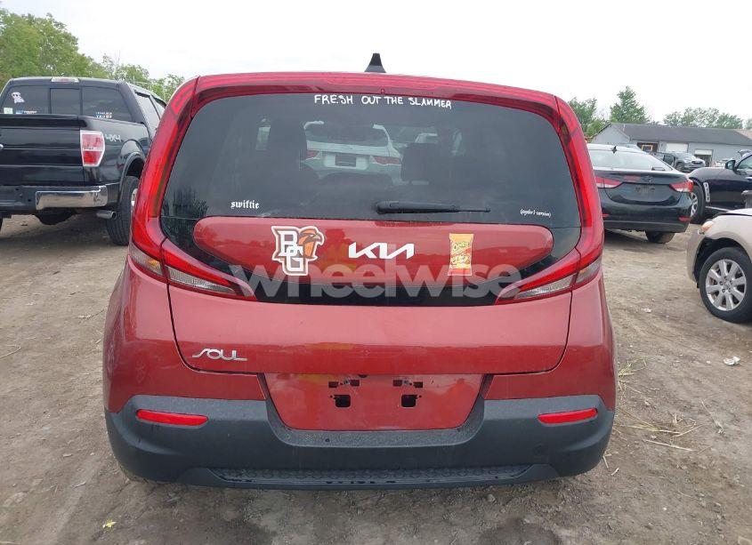 Photo 16 of 2022 Kia Soul LX (VIN KNDJ23AU7N7811813)