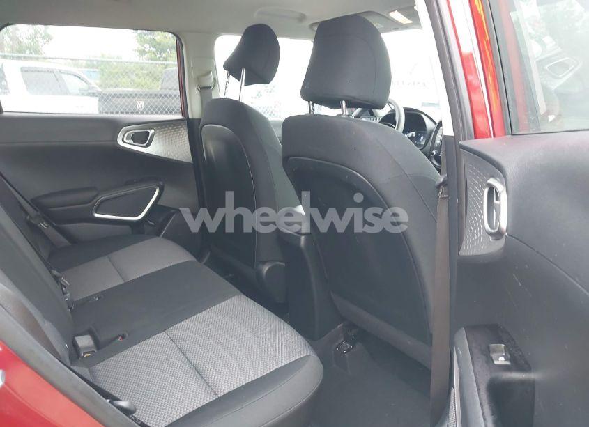 Photo 8 of 2022 Kia Soul LX (VIN KNDJ23AU7N7811813)