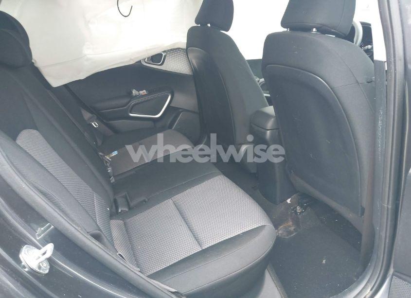 Photo 8 of 2022 Kia Soul LX (VIN KNDJ23AU7N7824576)