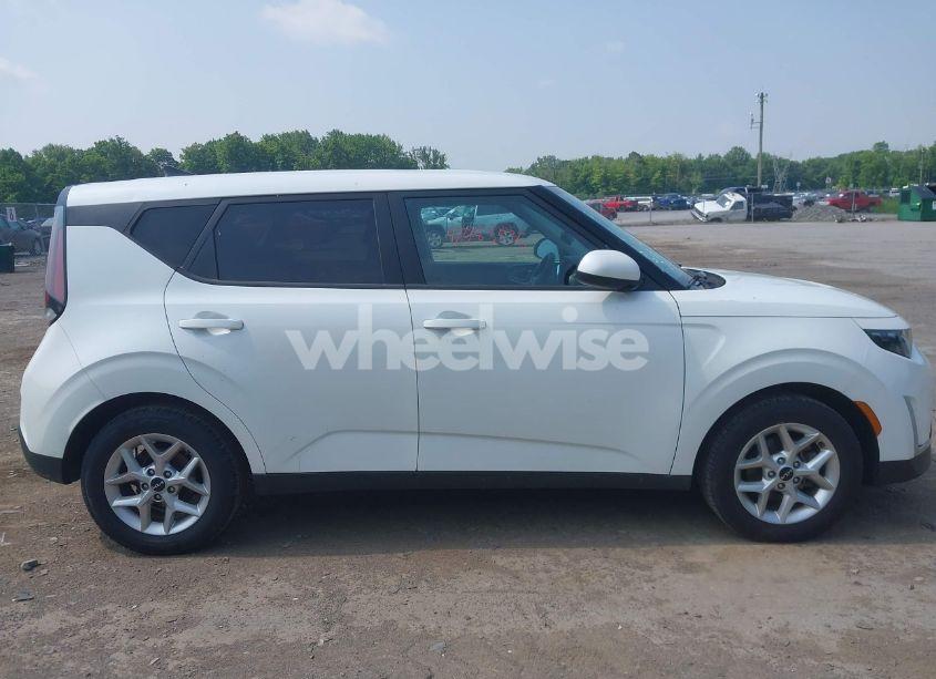 Photo 14 of 2023 Kia Soul LX (VIN KNDJ23AU7P7210968)