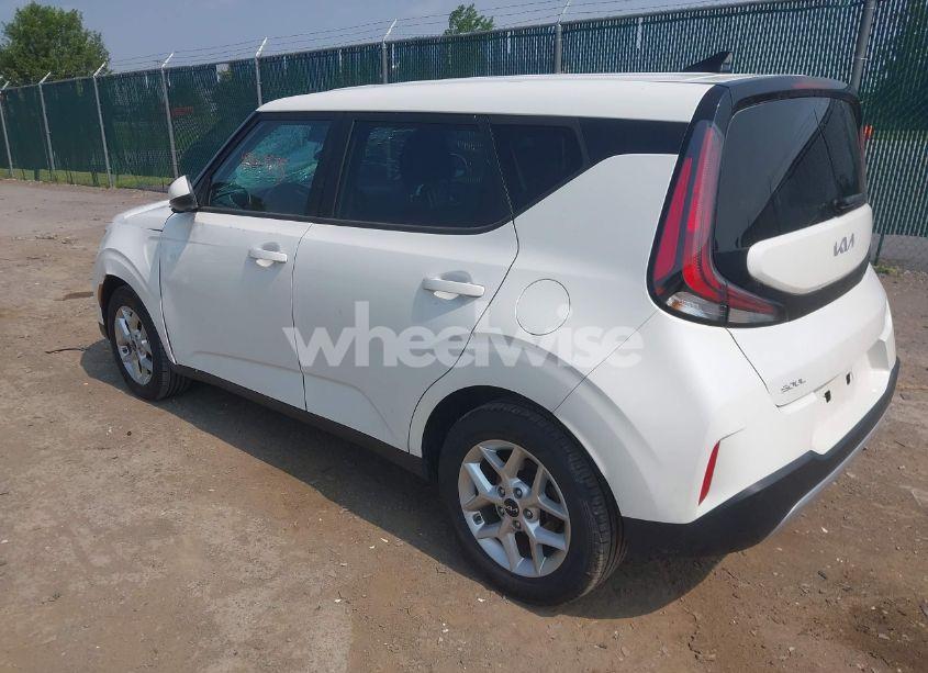 Photo 3 of 2023 Kia Soul LX (VIN KNDJ23AU7P7210968)