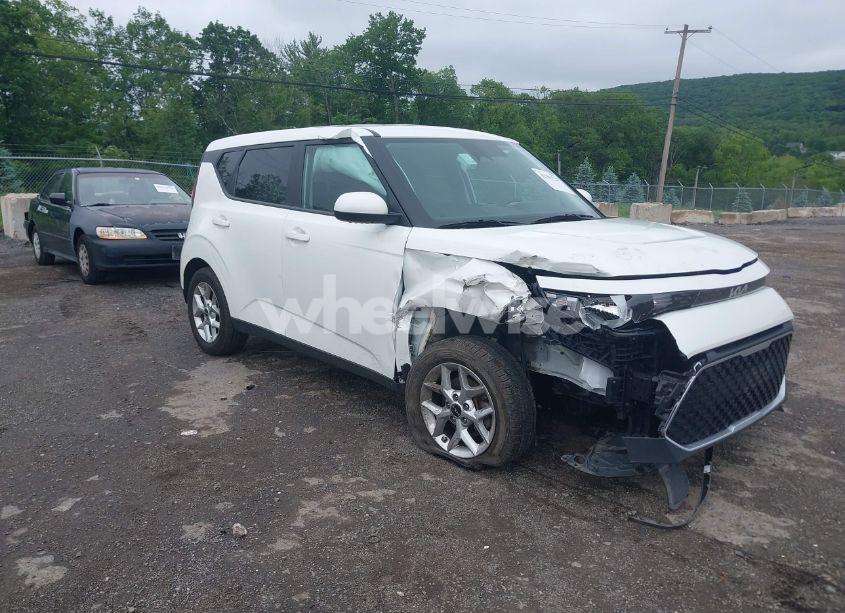 2023 Kia Soul LX (VIN KNDJ23AU7P7875952) main photo