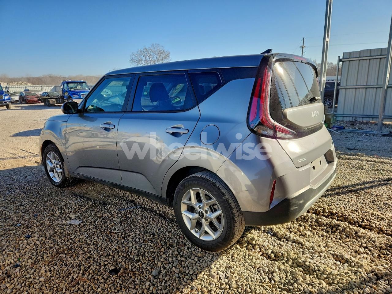 Photo 2 of 2025 KIA SOUL LX (VIN KNDJ23AU7S7937052)
