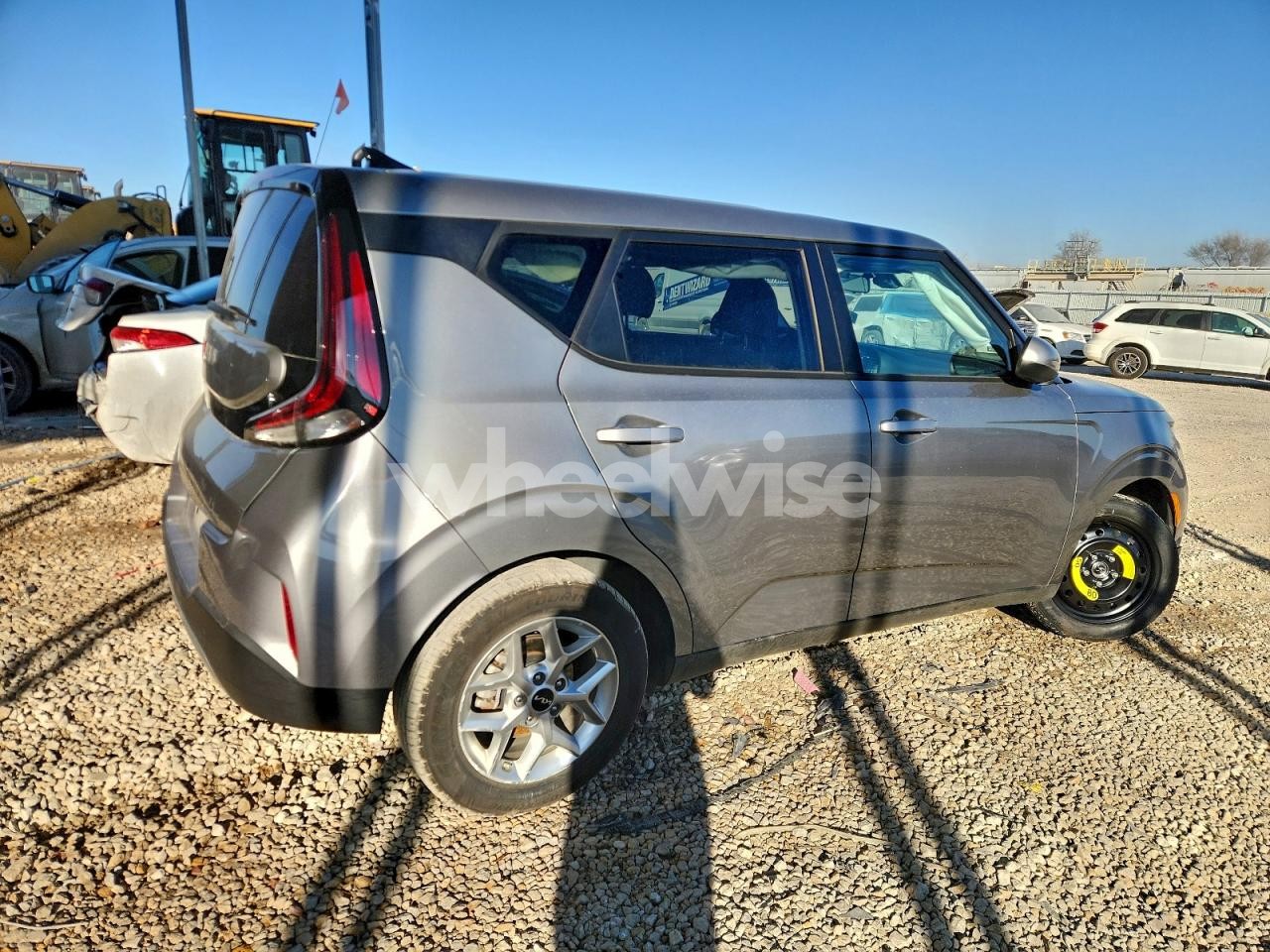 Photo 3 of 2025 KIA SOUL LX (VIN KNDJ23AU7S7937052)