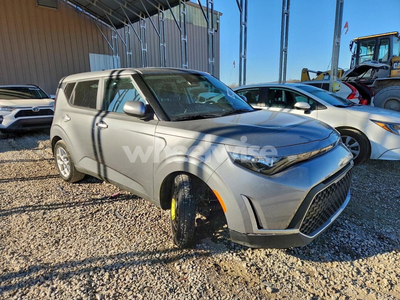 Photo 4 of 2025 KIA SOUL LX (VIN KNDJ23AU7S7937052)