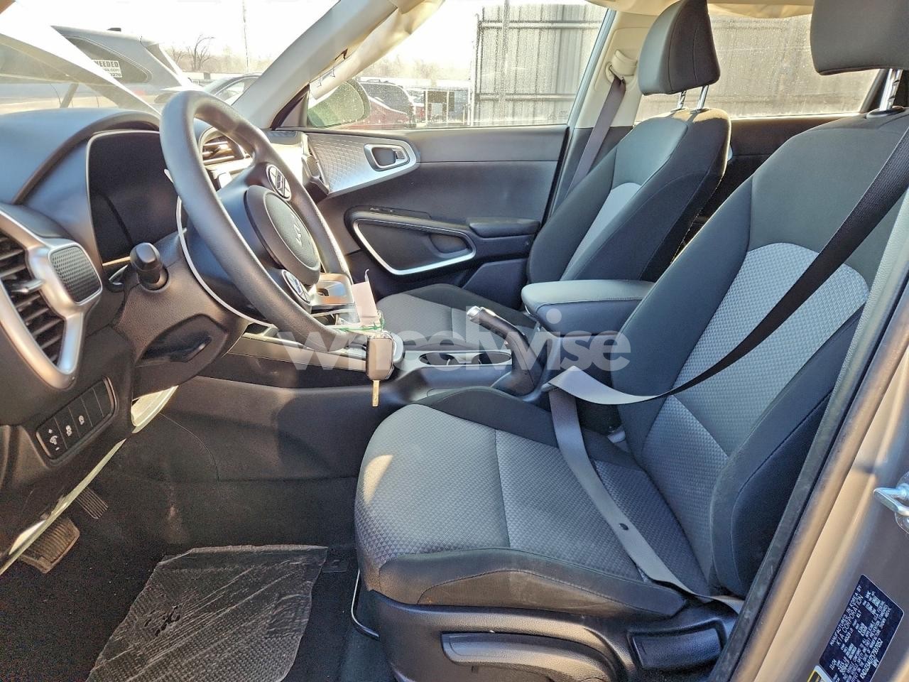 Photo 7 of 2025 KIA SOUL LX (VIN KNDJ23AU7S7937052)