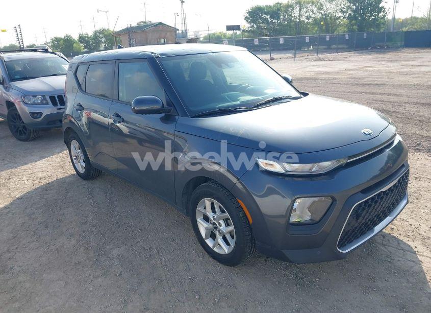 2020 Kia Soul S (VIN KNDJ23AU8L7094285) main photo