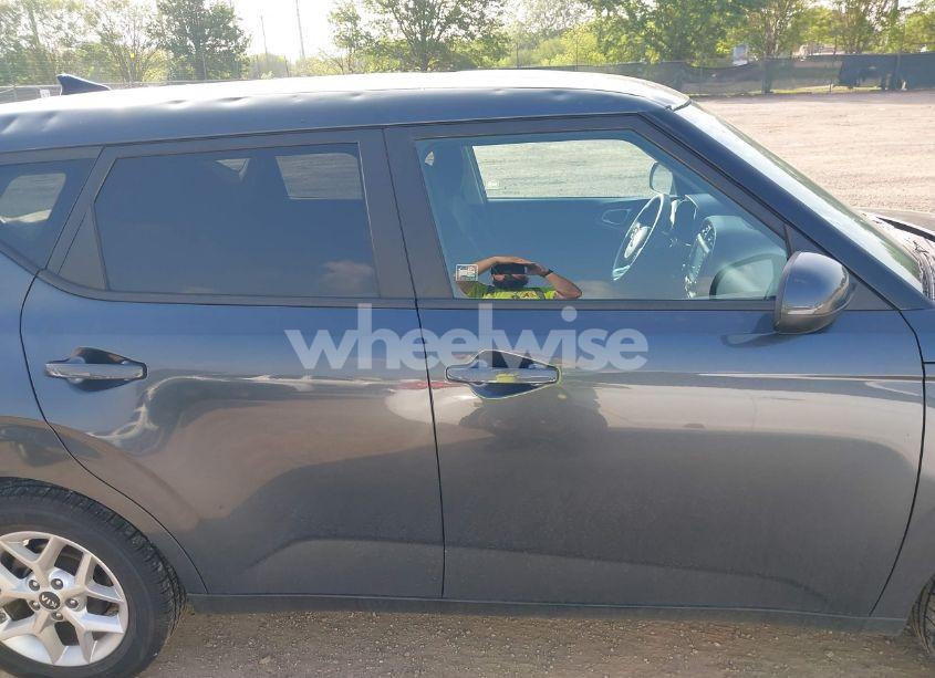 Photo 13 of 2020 Kia Soul S (VIN KNDJ23AU8L7094285)