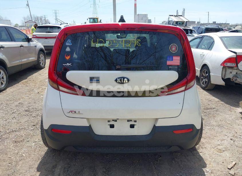 Photo 15 of 2021 Kia Soul LX (VIN KNDJ23AU8M7772518)