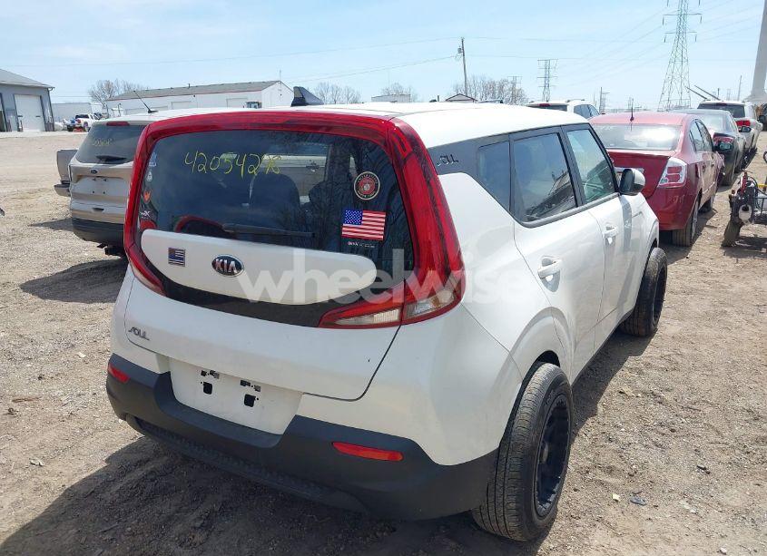 Photo 4 of 2021 Kia Soul LX (VIN KNDJ23AU8M7772518)