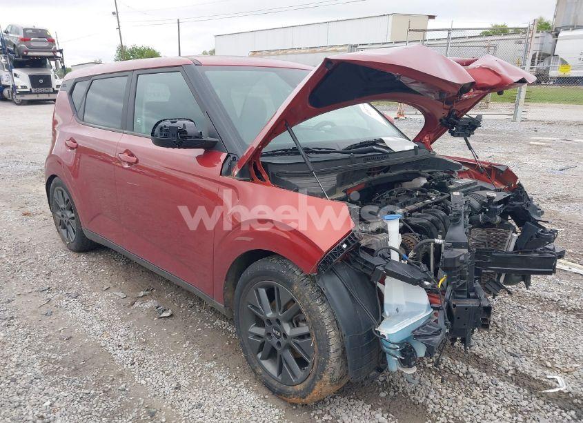 2021 Kia Soul S (VIN KNDJ23AU8M7792672) main photo