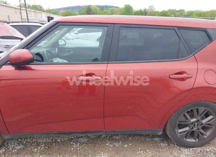 Photo 14 of 2021 Kia Soul S (VIN KNDJ23AU8M7792672)