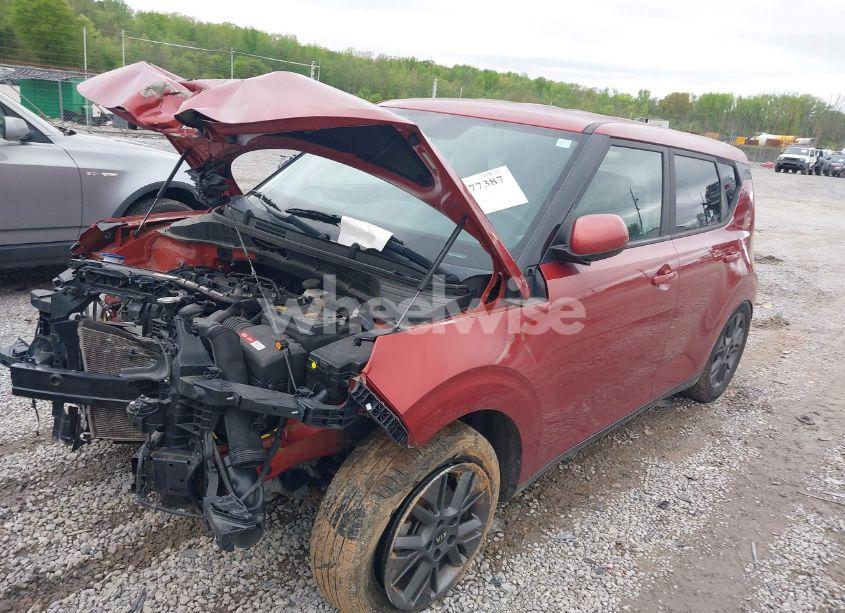 Photo 2 of 2021 Kia Soul S (VIN KNDJ23AU8M7792672)