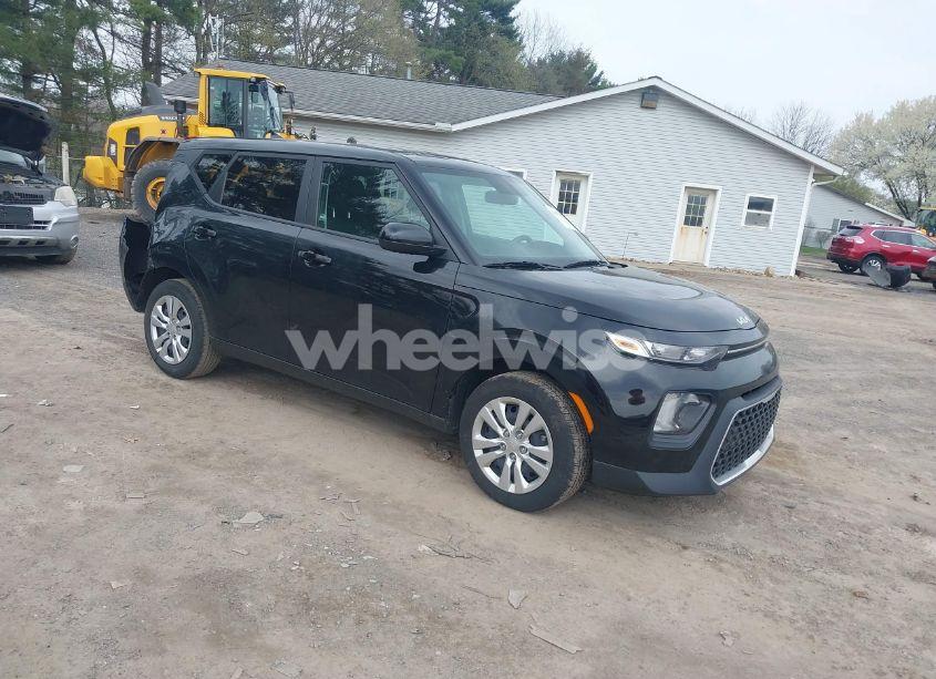 2022 Kia Soul LX (VIN KNDJ23AU8N7160269) main photo
