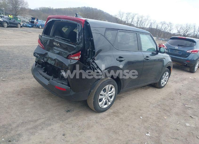 Photo 4 of 2022 Kia Soul LX (VIN KNDJ23AU8N7160269)