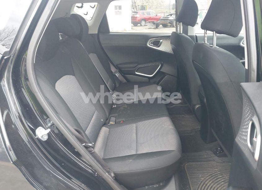 Photo 8 of 2022 Kia Soul LX (VIN KNDJ23AU8N7160269)