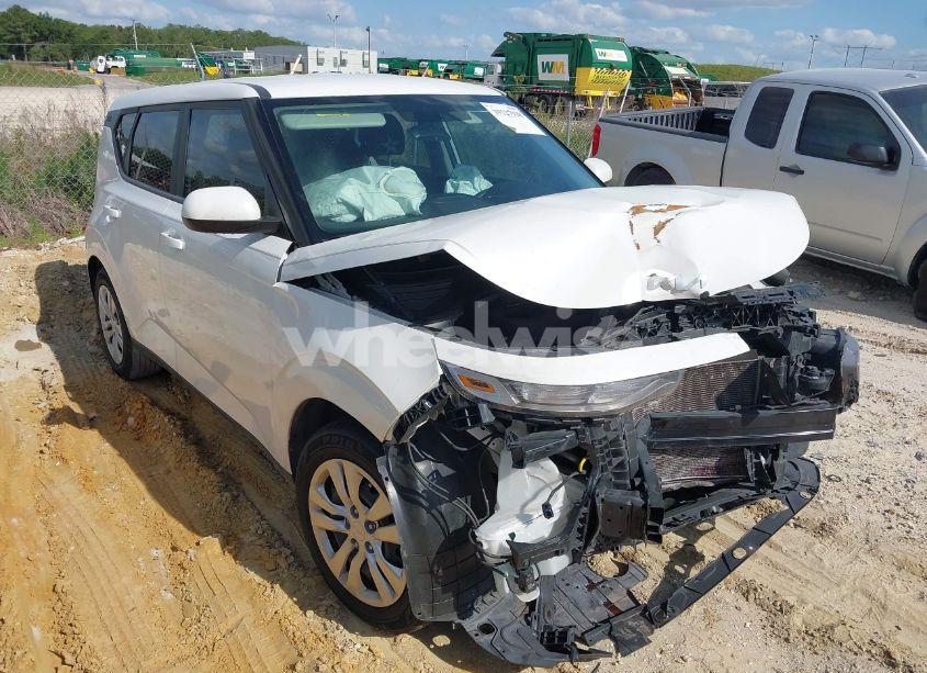 2022 Kia Soul LX (VIN KNDJ23AU8N7174771) main photo