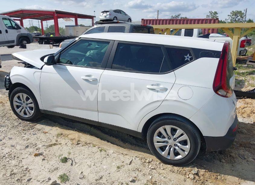 Photo 14 of 2022 Kia Soul LX (VIN KNDJ23AU8N7174771)