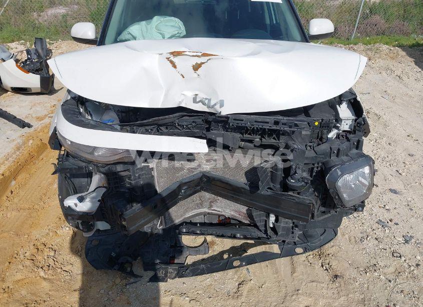 Photo 6 of 2022 Kia Soul LX (VIN KNDJ23AU8N7174771)