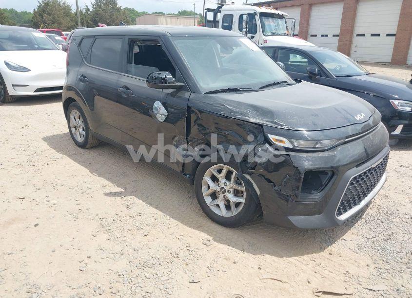 2022 Kia Soul LX (VIN KNDJ23AU8N7184149) main photo