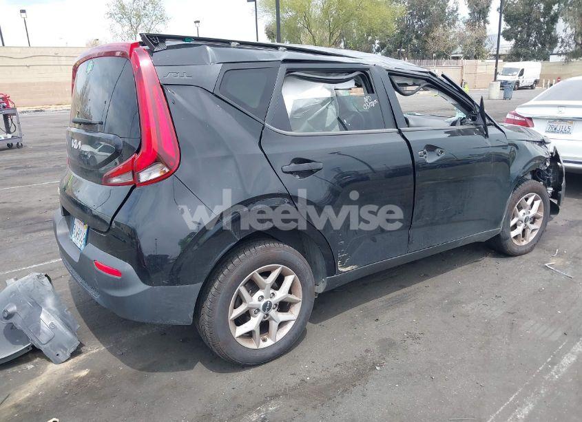 Photo 4 of 2022 Kia Soul LX (VIN KNDJ23AU8N7185608)