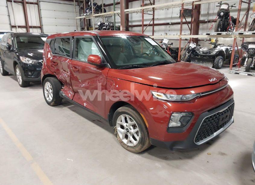 2022 Kia Soul LX (VIN KNDJ23AU8N7814087) main photo