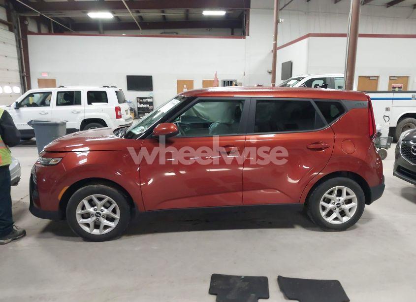 Photo 14 of 2022 Kia Soul LX (VIN KNDJ23AU8N7814087)