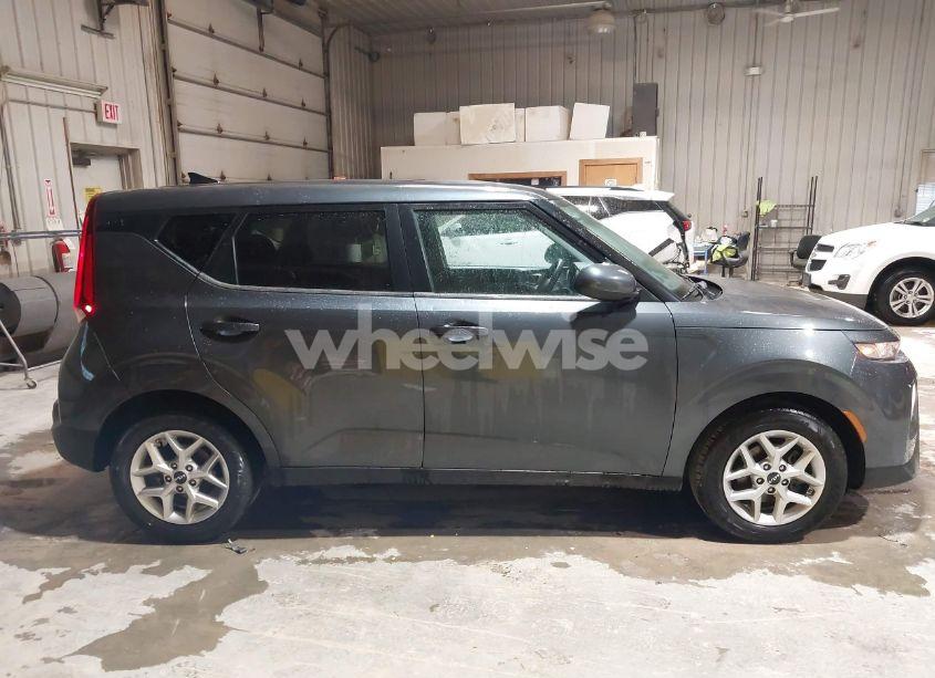 Photo 13 of 2022 Kia Soul LX (VIN KNDJ23AU8N7814817)