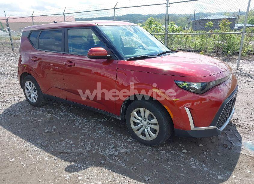 2023 Kia Soul LX (VIN KNDJ23AU8P7187989) main photo