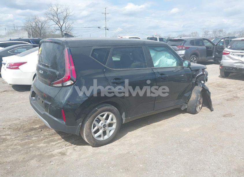Photo 4 of 2023 Kia Soul LX (VIN KNDJ23AU8P7876673)