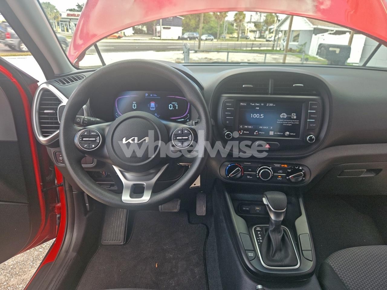 Photo 9 of 2024 KIA SOUL LX (VIN KNDJ23AU8R7218371)