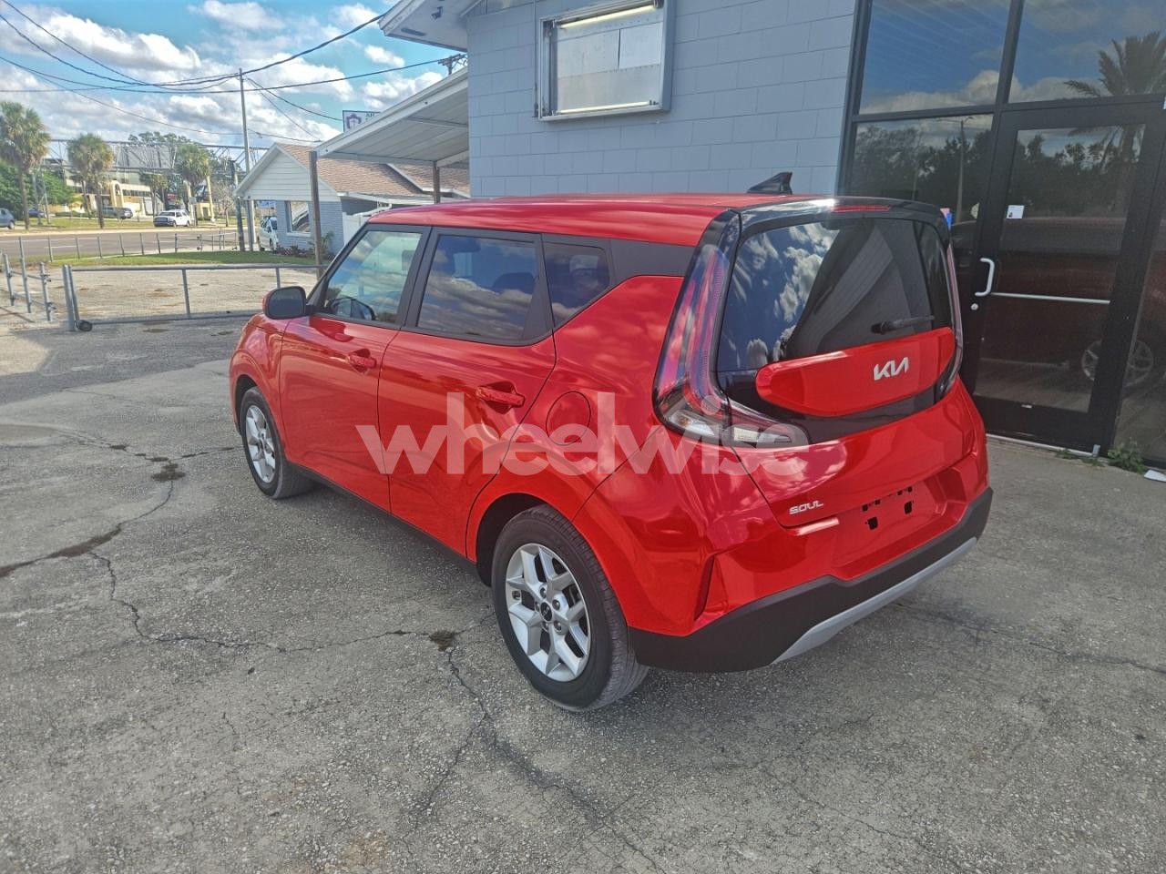 Photo 3 of 2024 KIA SOUL LX (VIN KNDJ23AU8R7218371)