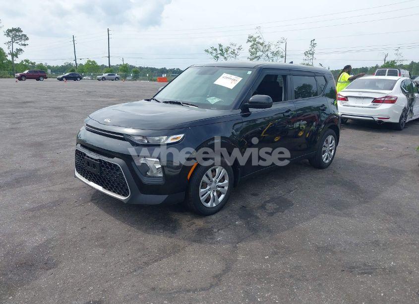 Photo 2 of 2020 Kia Soul LX (VIN KNDJ23AU9L7071761)